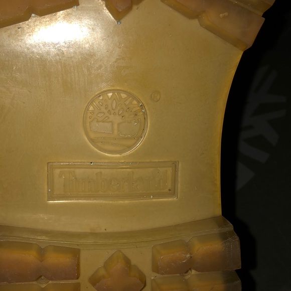 Mens sz.10 timberland boots w/ice soles - Picture 10 of 10